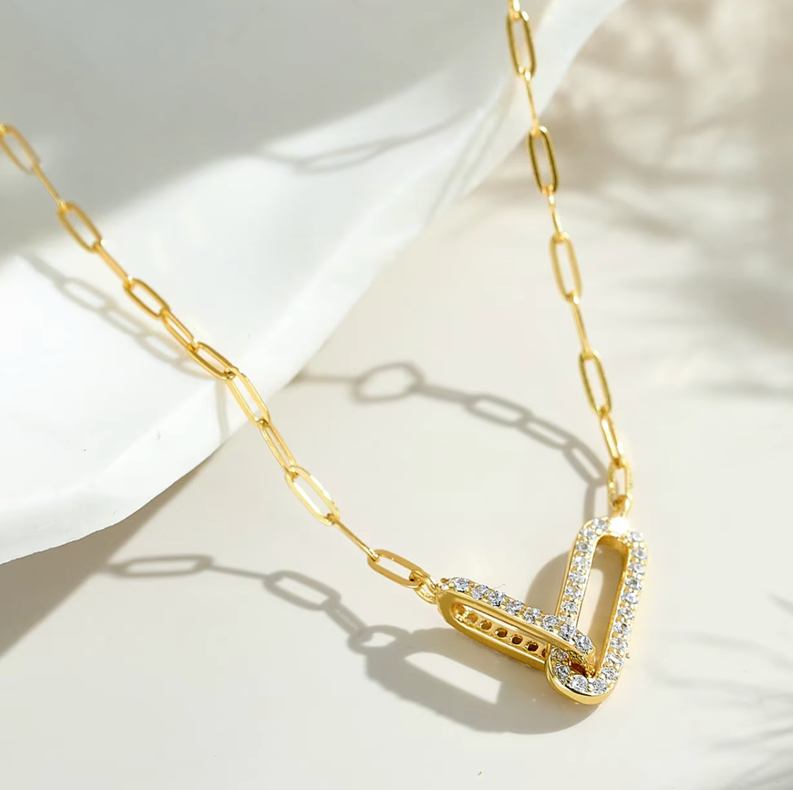Pavé Interlocking Paperclip Link Necklace