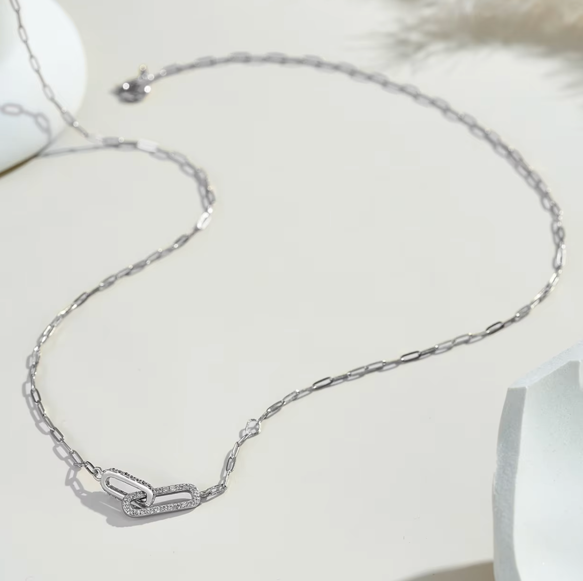 Pavé Interlocking Paperclip Link Necklace